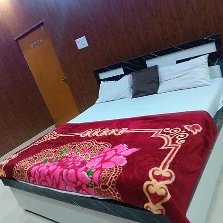 La Ayodhya Residency Hotel Kültér fotó