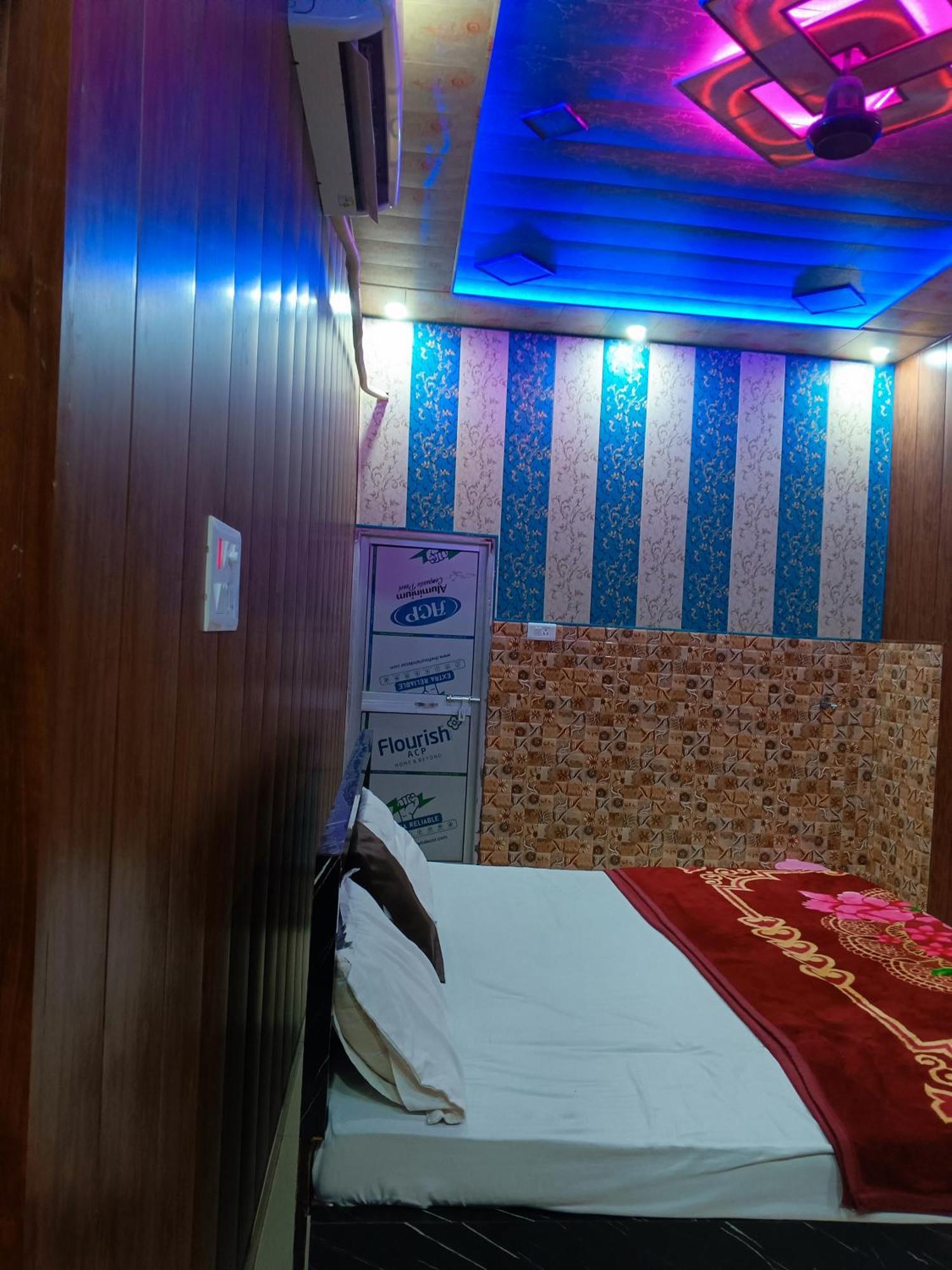 La Ayodhya Residency Hotel Kültér fotó
