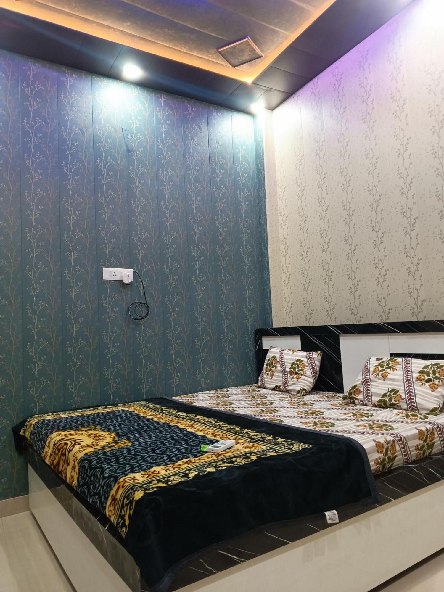 La Ayodhya Residency Hotel Kültér fotó