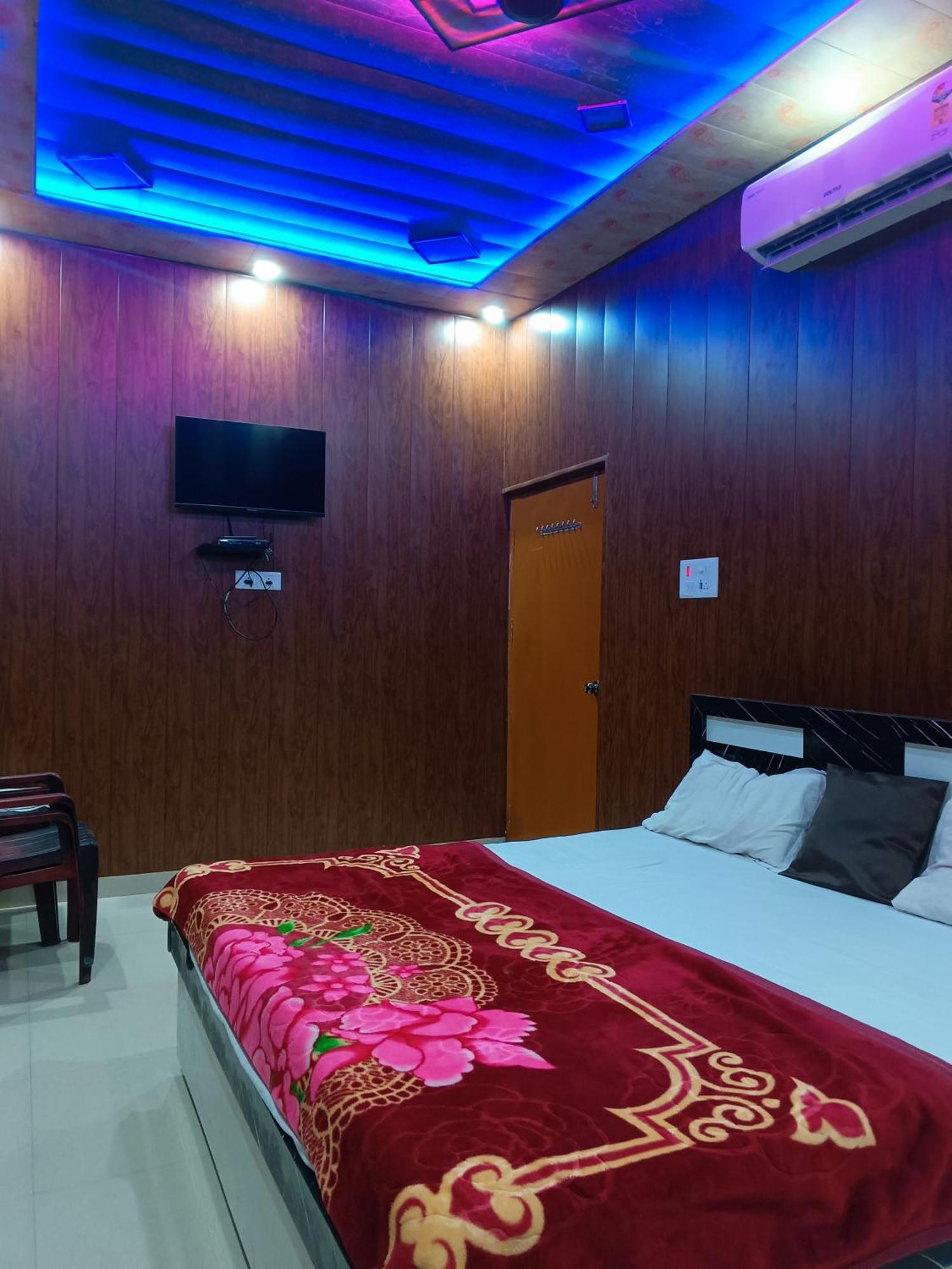 La Ayodhya Residency Hotel Kültér fotó