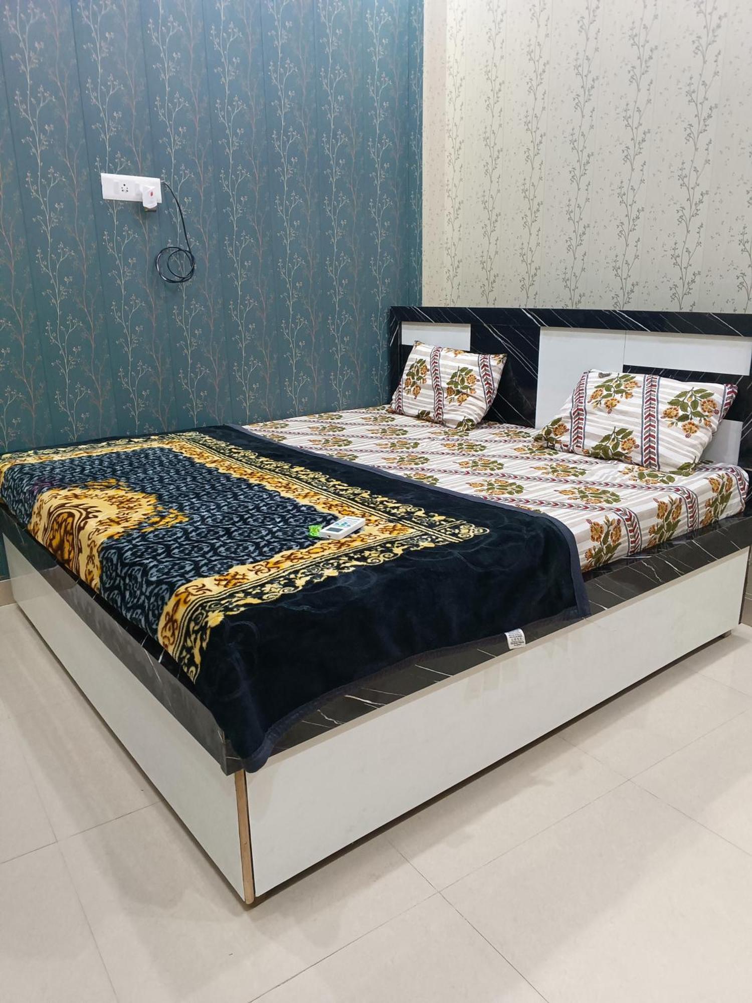 La Ayodhya Residency Hotel Kültér fotó